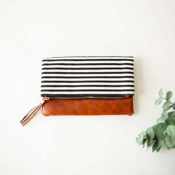 Casual Striped Fold Over Clutch Bag - Picture 2 of 5
